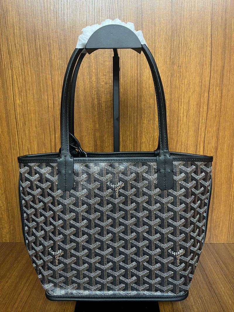 Goyard Shopping Bags